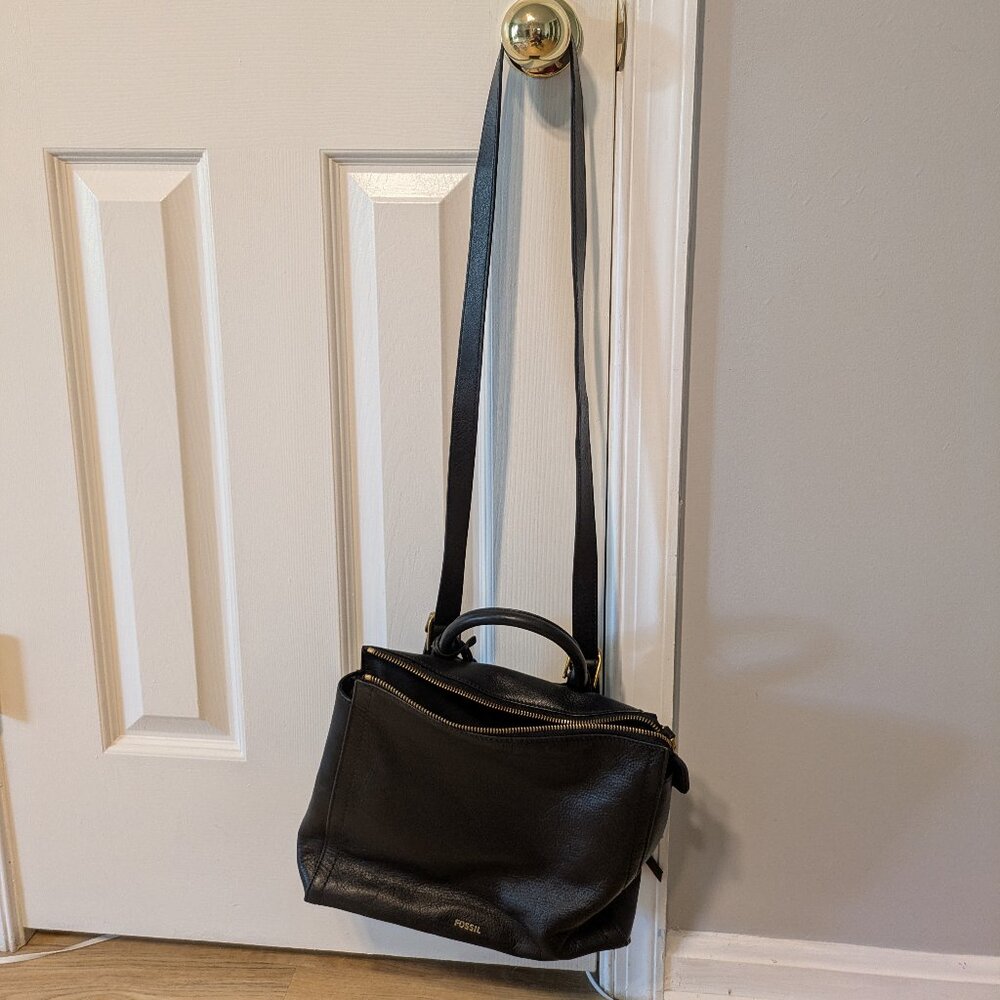 Fossil small convertible crossbody/backpack purse, black